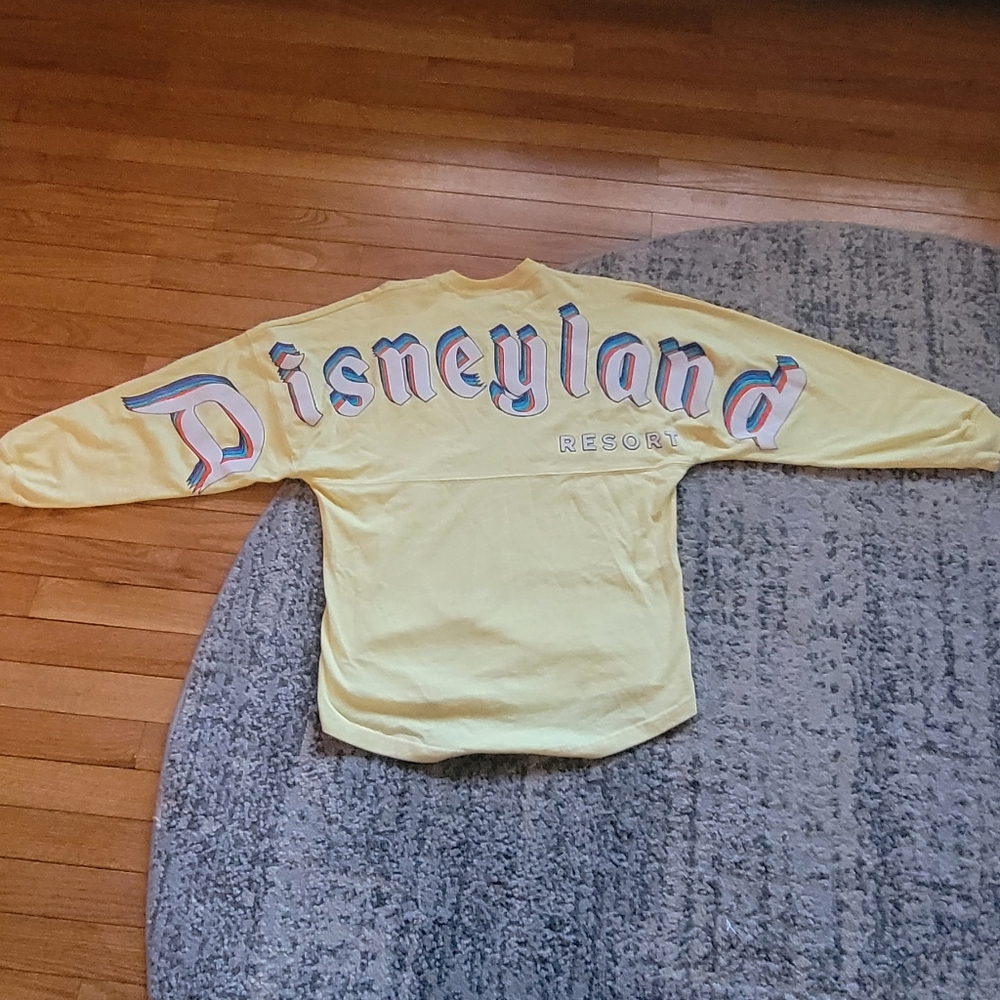 Disneyland  authentic resort shirt